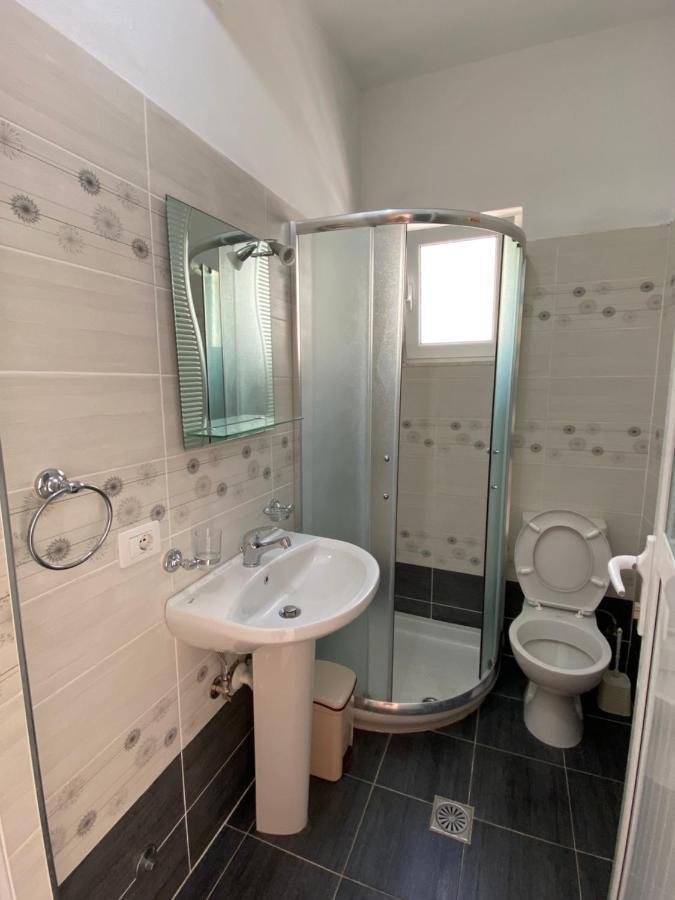 Hotel Andrea Sarandë 외부 사진