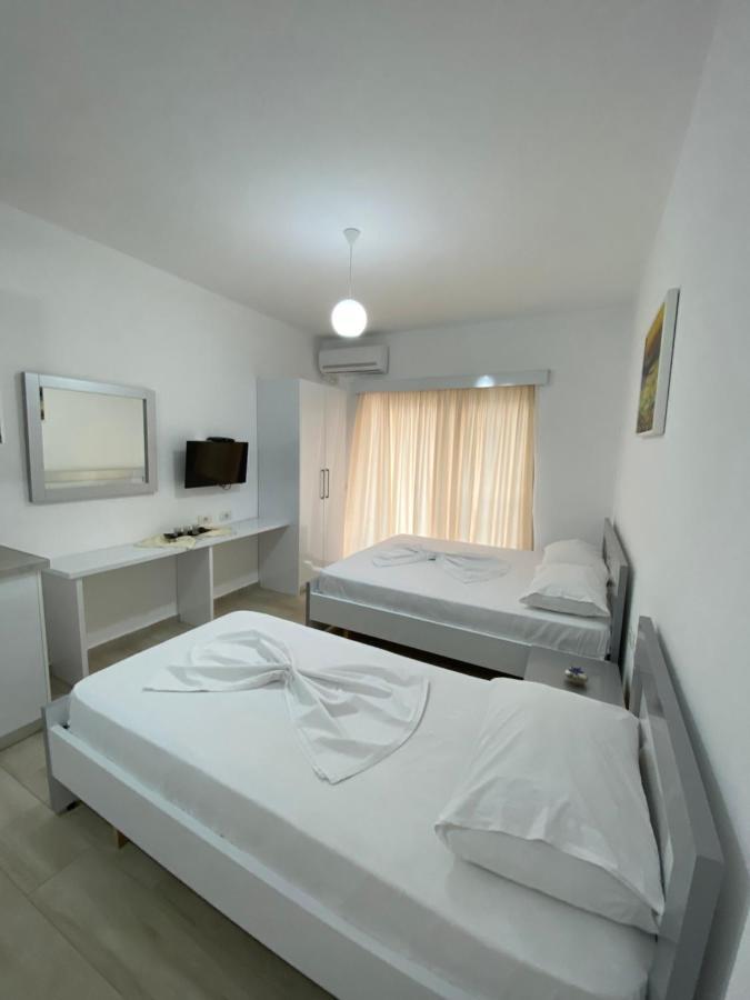 Hotel Andrea Sarandë 외부 사진